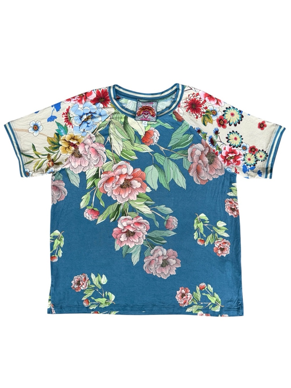 Johnny Was Romano Raglan Tee Size Medium Retail $130.00 LIKE NEW